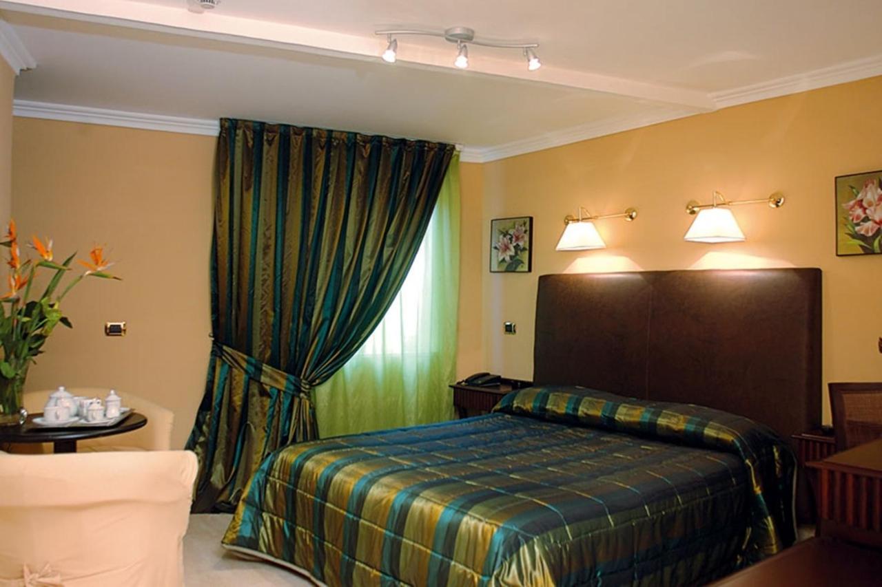 Hotel Palma Pompeï Buitenkant foto